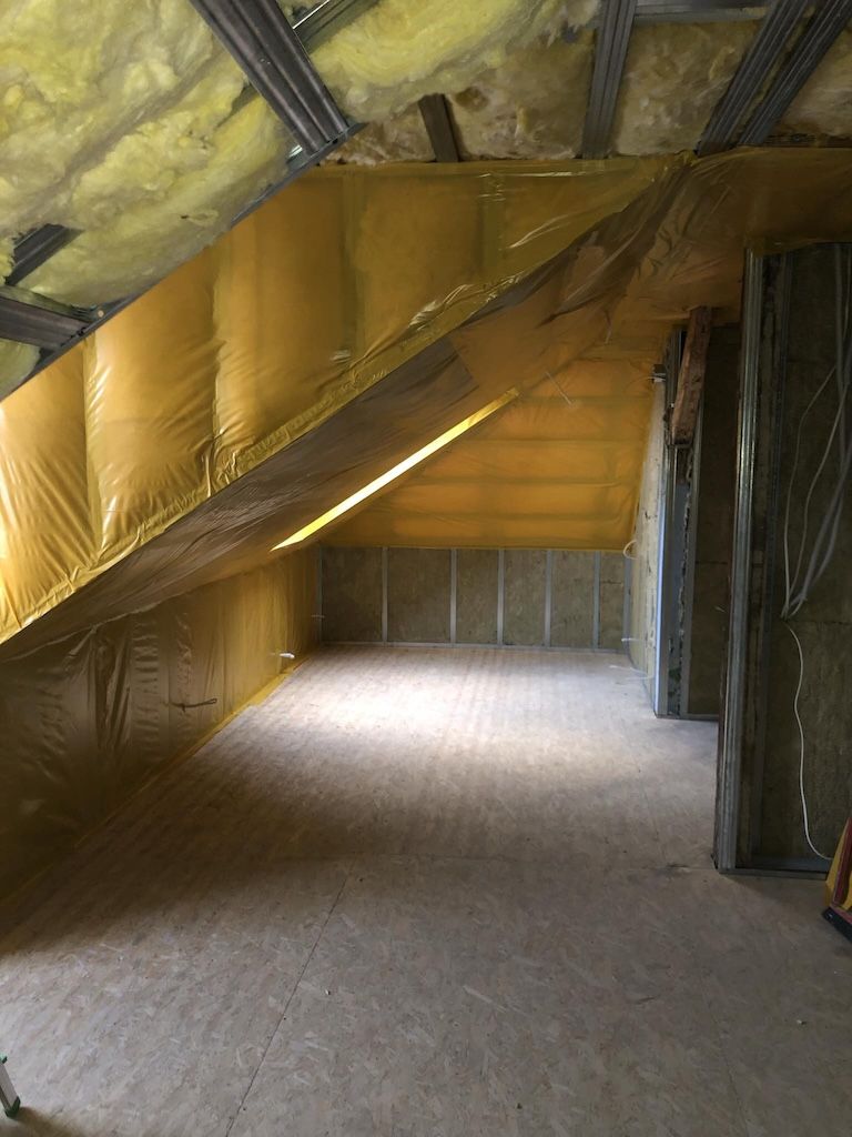 Adaptacja strychu na lokal mieszkalny - przed